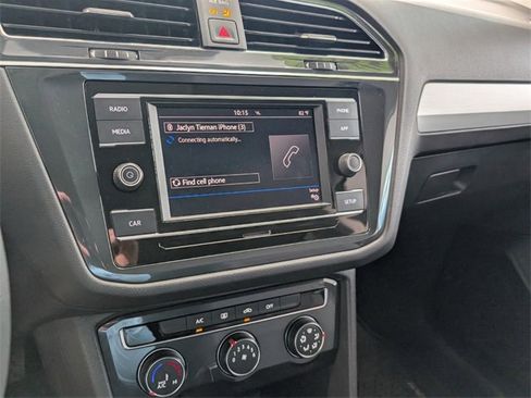 Used 2019 Volkswagen Tiguan S image 18
