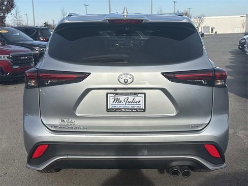 Used 2024 Toyota Highlander XSE image 8