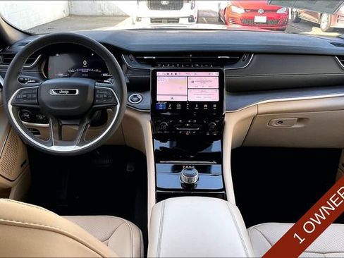 Certified 2023 Jeep Grand Cherokee Limited w/ Luxury Tech Group II RWD image 15