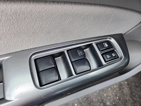 Used 2013 Subaru Forester 2.5X Limited image 14