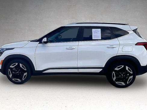 Used 2024 Kia Seltos SX w/ SX Sunroof Package AWD/4WD image 3