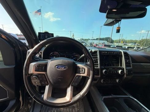 Used 2017 Ford F250 Platinum w/ Platinum Ultimate Package AWD/4WD image 10