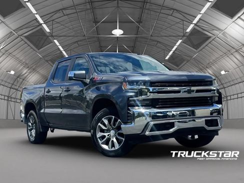 Used 2021 Chevrolet Silverado 1500 LT AWD/4WD image 3