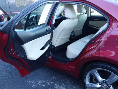 Used 2014 Lexus IS 350 image 29