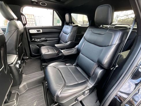 Used 2023 Ford Explorer ST w/ Equipment Group 401A image 22