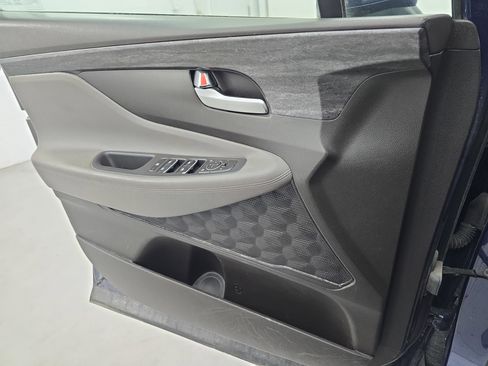 Used 2020 Hyundai Santa Fe SE image 25