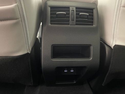 New 2025 Mitsubishi Outlander SE image 23