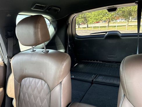 Used 2023 Nissan Armada Platinum w/ Captain's Chairs Package AWD/4WD image 27
