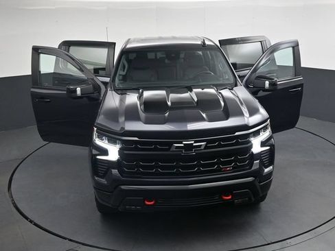 Used 2022 Chevrolet Silverado 1500 LT Trail Boss w/ LT Trail Boss Premium Package AWD/4WD image 37