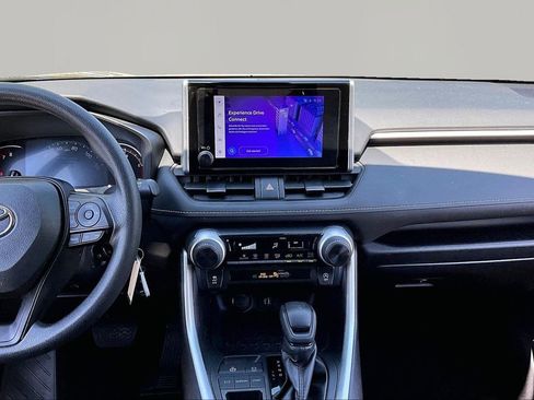 Used 2024 Toyota RAV4 LE image 10