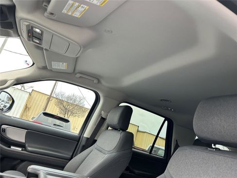 Certified 2025 Ford Expedition Active image 7