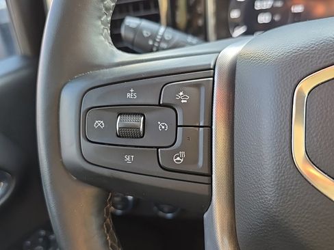 Used 2024 GMC Sierra 3500 SLE w/ SLE Value Package image 19