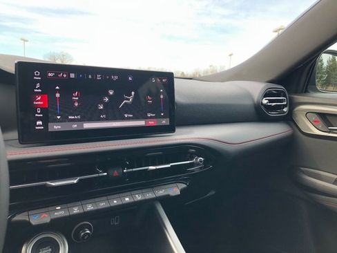 Used 2024 Dodge Hornet R/T w/ R/T Blacktop Package image 11