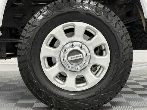 Used 2023 Ford F250 XLT w/ FX4 Off-Road Package image 30