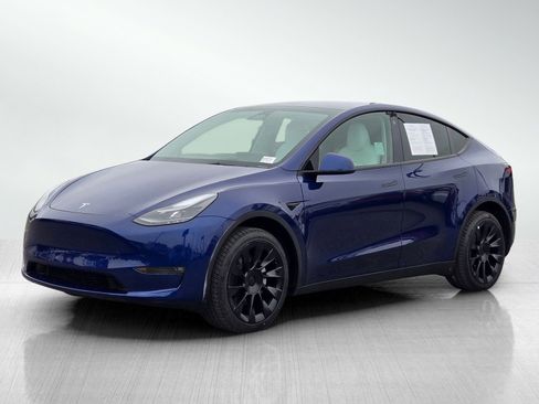 Used 2023 Tesla Model Y Long Range AWD/4WD image 8