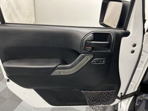 Used 2018 Jeep Wrangler Unlimited Sport image 14