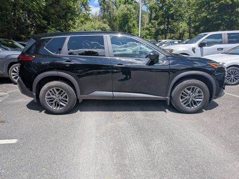 Used 2023 Nissan Rogue S AWD/4WD image 3