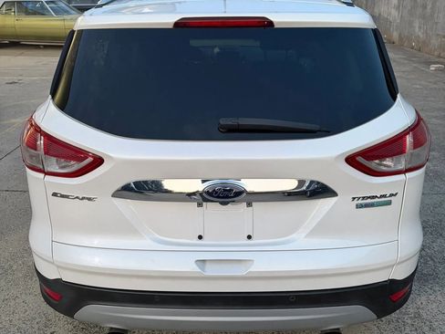 Used 2016 Ford Escape Titanium FWD image 4