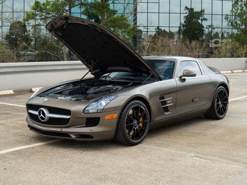 Used 2012 Mercedes-Benz SLS AMG Coupe image 28