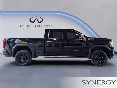 Used 2023 GMC Sierra 2500 Denali w/ Denali Black Diamond Edition AWD/4WD image 4