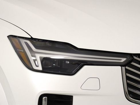 Certified 2025 Volvo XC90 B6 Plus w/ Protection Package Premier image 26