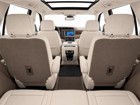 Used 2024 GMC Yukon Denali AWD/4WD image 15