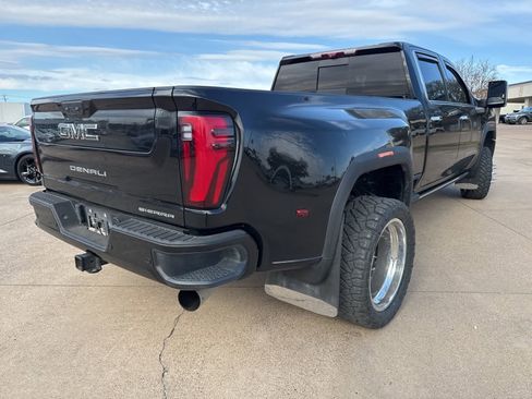 Used 2024 GMC Sierra 3500 Denali Ultimate image 7