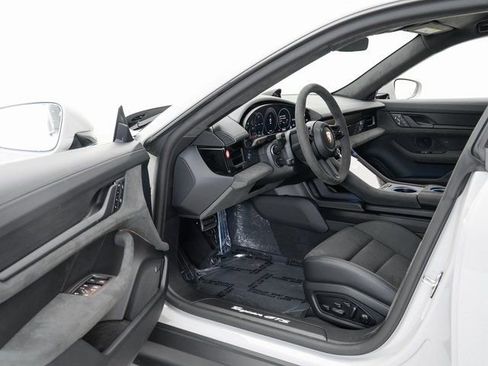 New 2025 Porsche Taycan GTS image 7