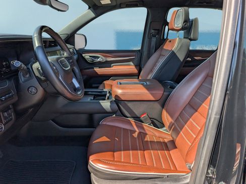 Used 2023 GMC Yukon XL Denali Ultimate image 19