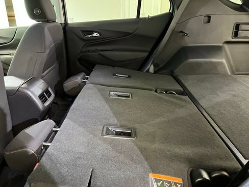 Used 2024 Chevrolet Equinox LT AWD/4WD image 17