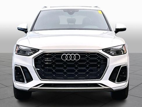 Used 2022 Audi Q5 2.0T Premium w/ Convenience Package image 4