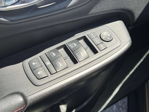 Used 2019 Jeep Cherokee Trailhawk w/ Cold Weather Group AWD/4WD image 18