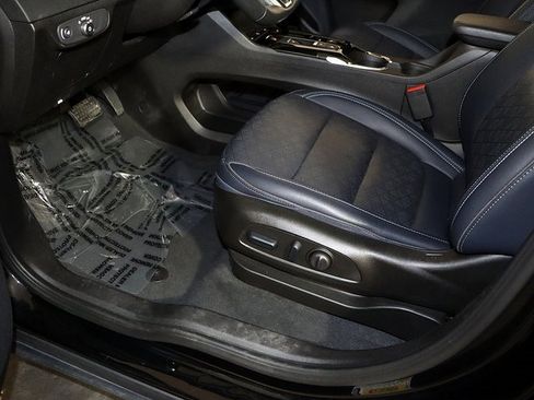 Used 2023 Chevrolet Bolt EUV Premier w/ Sun & Sound Package image 27