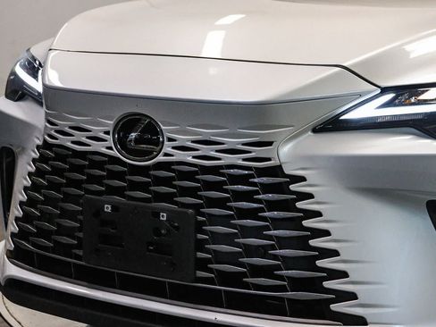 Used 2025 Lexus RX 350 FWD w/ Accessory Package image 8