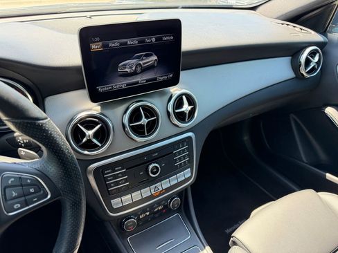 Used 2019 Mercedes-Benz GLA 250 4MATIC image 17