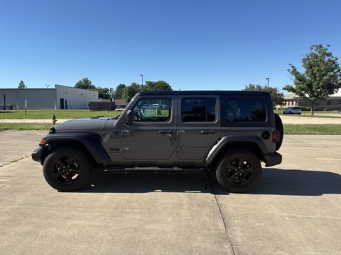 Used 2022 Jeep Wrangler Unlimited Sport AWD/4WD image 20
