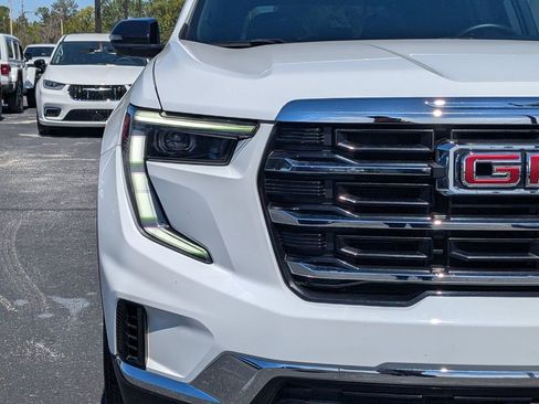 Used 2025 GMC Acadia Elevation image 10