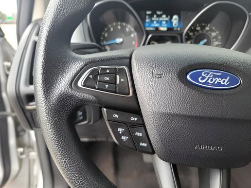 Used 2017 Ford Focus SE image 15