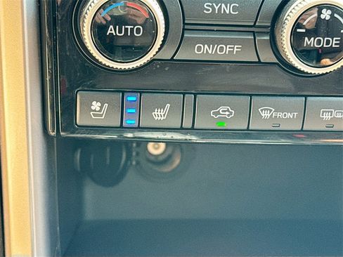 Used 2020 Subaru Ascent Touring w/ Popular Package #2A image 21