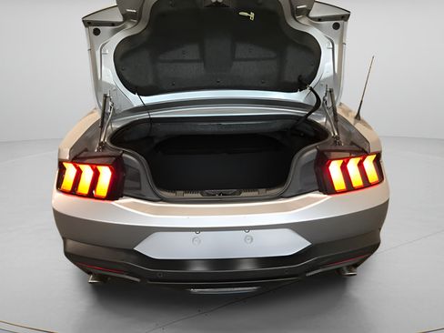 Used 2025 Ford Mustang Premium RWD image 8