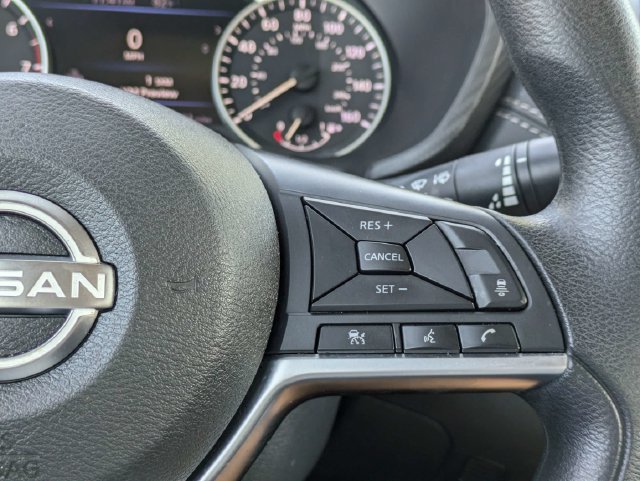 Used 2025 Nissan Sentra SV FWD image 25