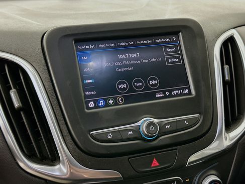 Used 2021 Chevrolet Equinox LT FWD image 21