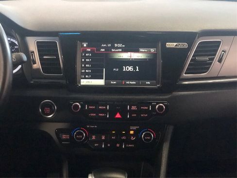 Used 2018 Kia Niro EX w/ EX Touring Graphite Edition FWD image 13