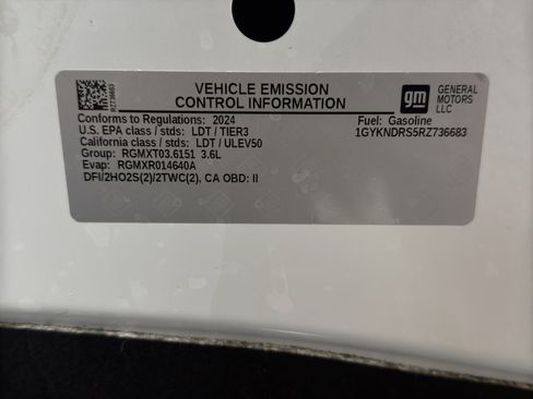 Used 2024 Cadillac XT5 Premium Luxury w/ LPO, Floor Liner Package AWD/4WD image 39