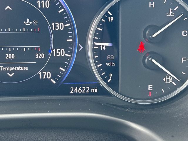 Used 2024 Buick Enclave Avenir w/ Avenir Technology Package FWD image 21