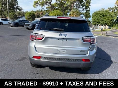 Used 2018 Jeep Compass Latitude w/ Popular Equipment Group AWD/4WD image 5