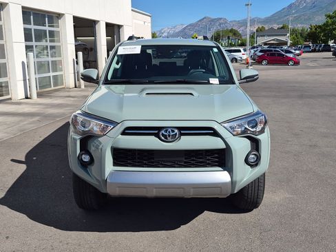 Used 2022 Toyota 4Runner TRD Off-Road Premium AWD/4WD image 12