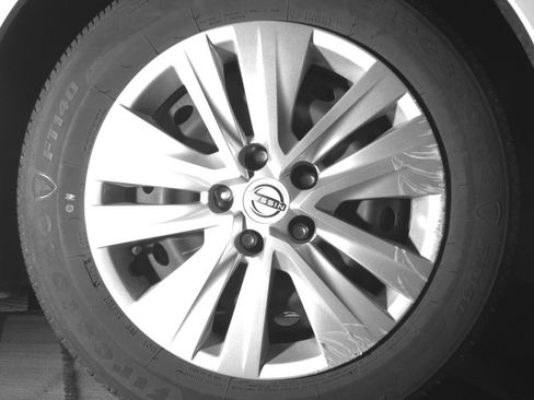 Used 2025 Nissan Sentra S FWD image 13