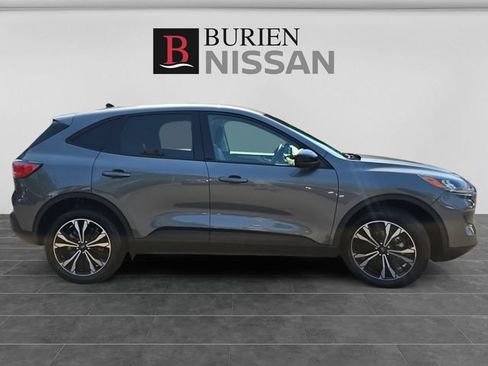 Used 2021 Ford Escape SE w/ SE Sport Appearance Package AWD/4WD image 6