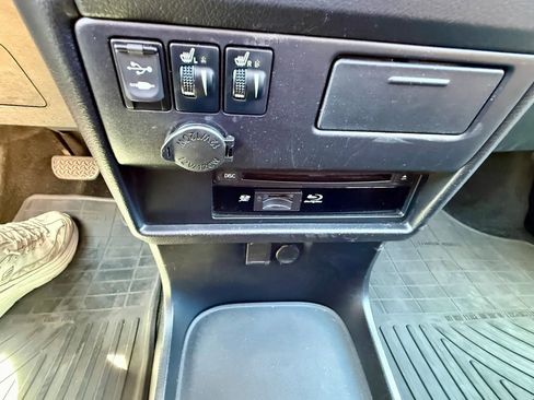 Used 2015 Toyota Sienna Limited Premium AWD/4WD image 13